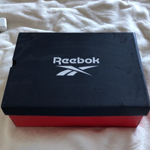 Reebok Running Shoes- BRAND NEW - Picture 3 of 5